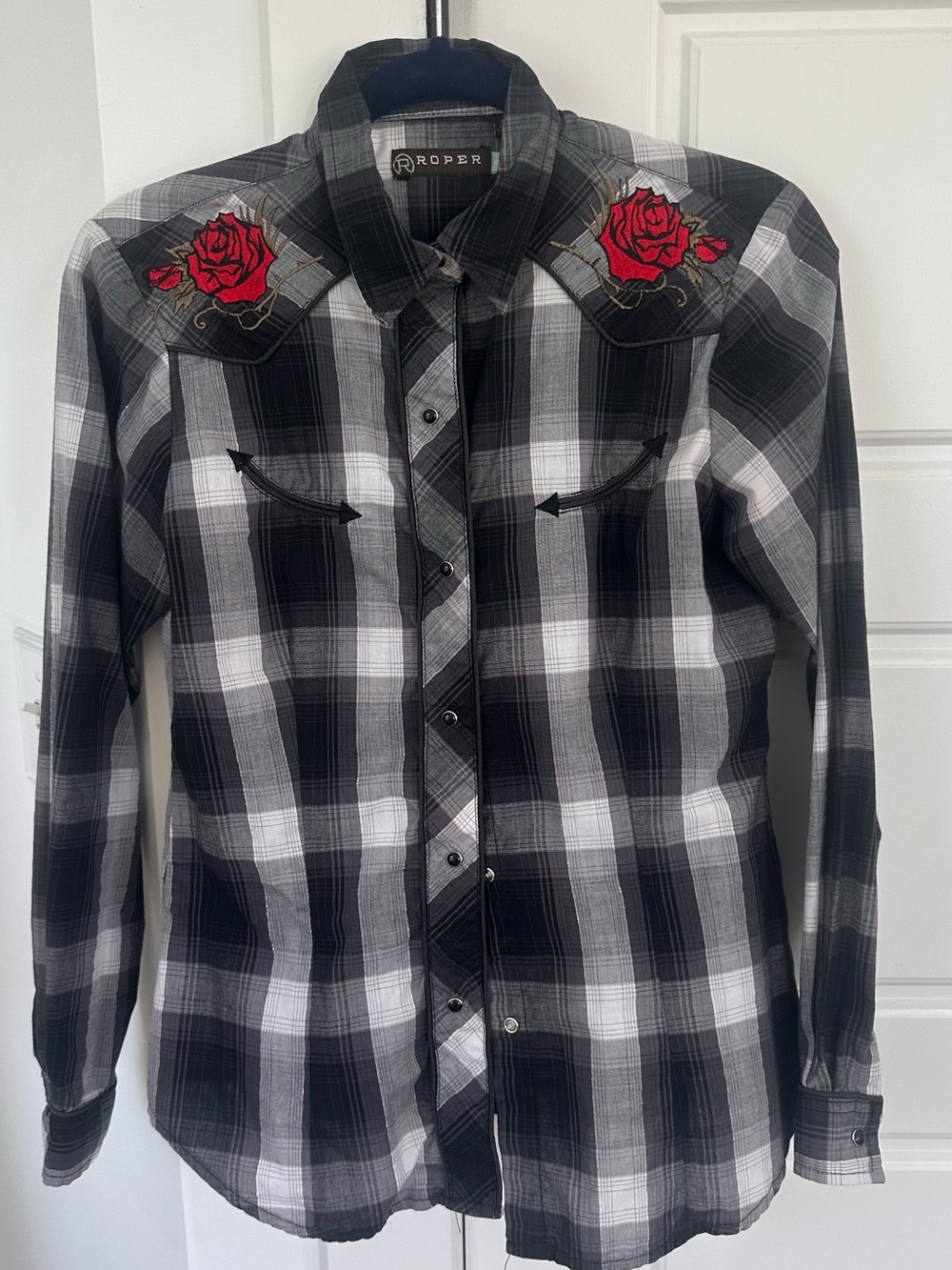 Roper women’s Black & White Plaid Western Shirt with Red Rose Embroidery